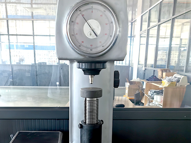 Kiểm tra độ cứng Rockwell